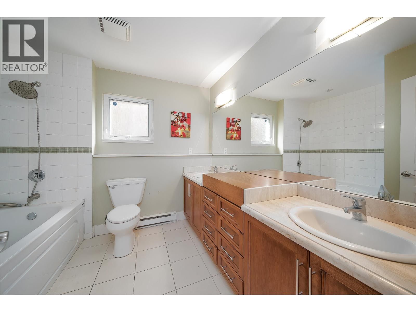 2862 22ND AVENUE Image 8