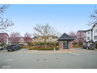 30989 WESTRIDGE Place | Abbotsford British Columbia | Slide Image Two