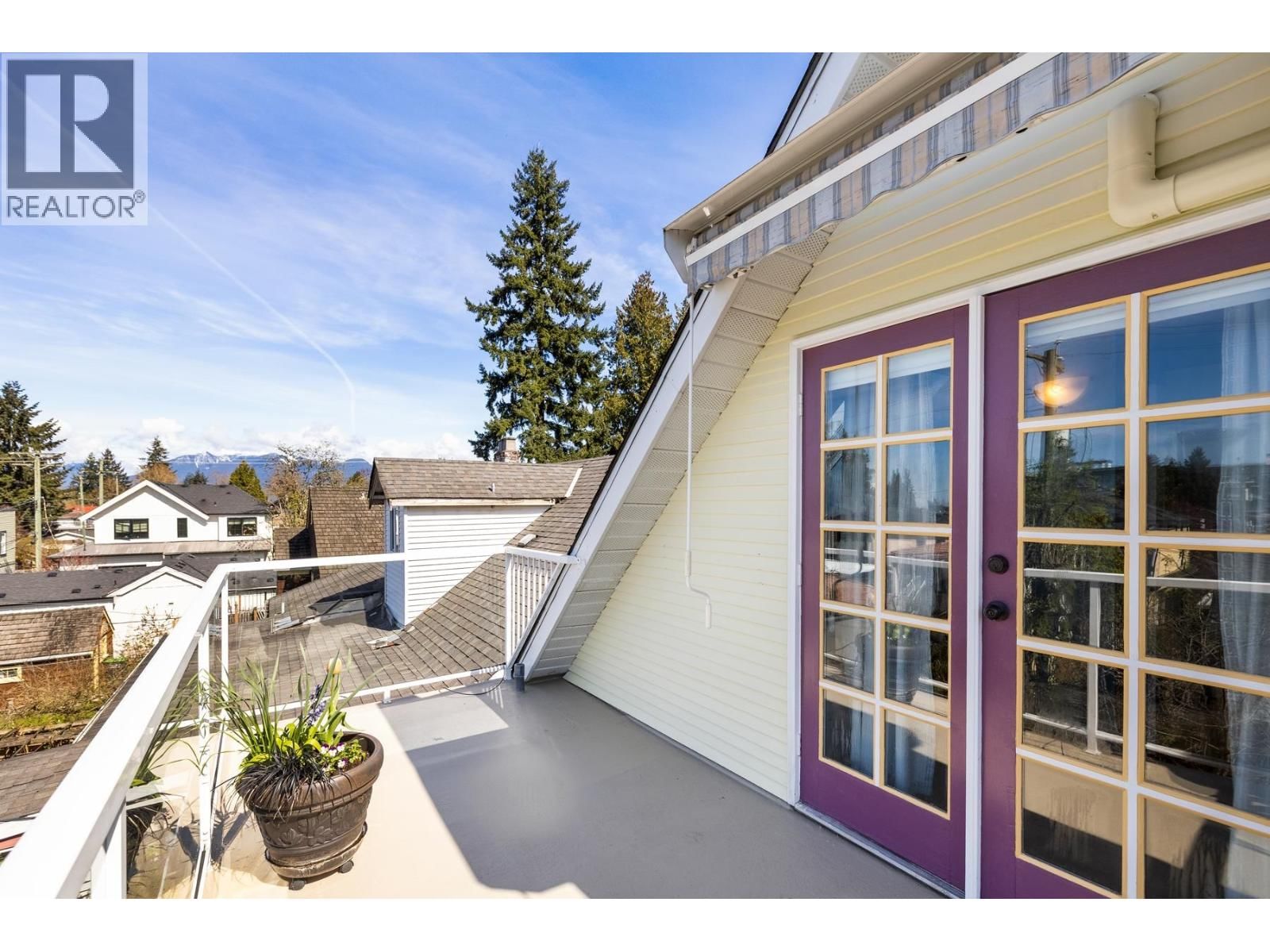 4491 HARRIET STREET Image 32