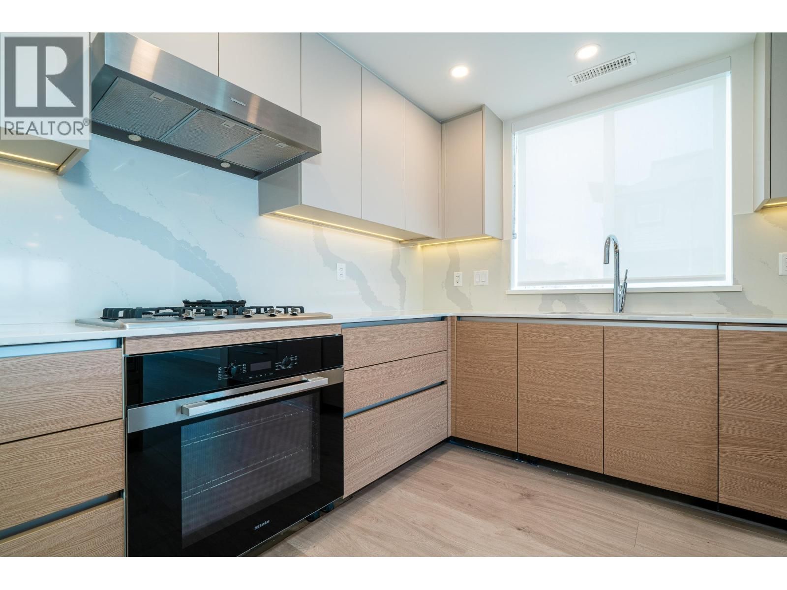 37 - 10333 RIVER DRIVE Image 6