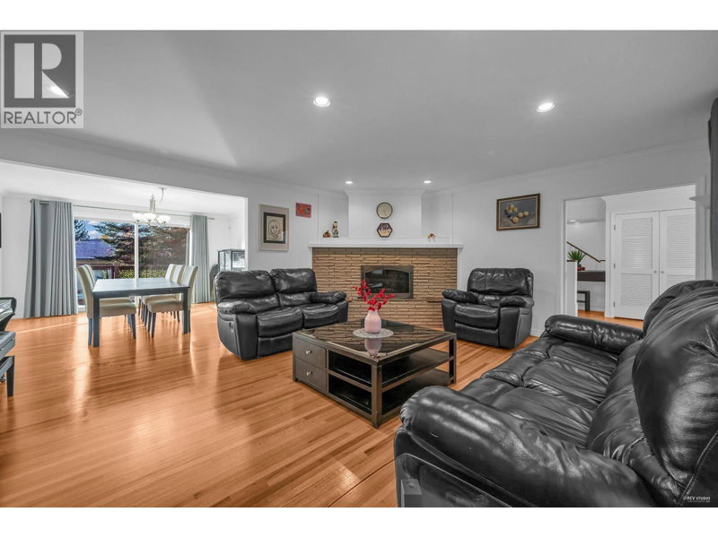 310 MACBETH Crescent, West Vancouver, V7T1V7 | Image 3