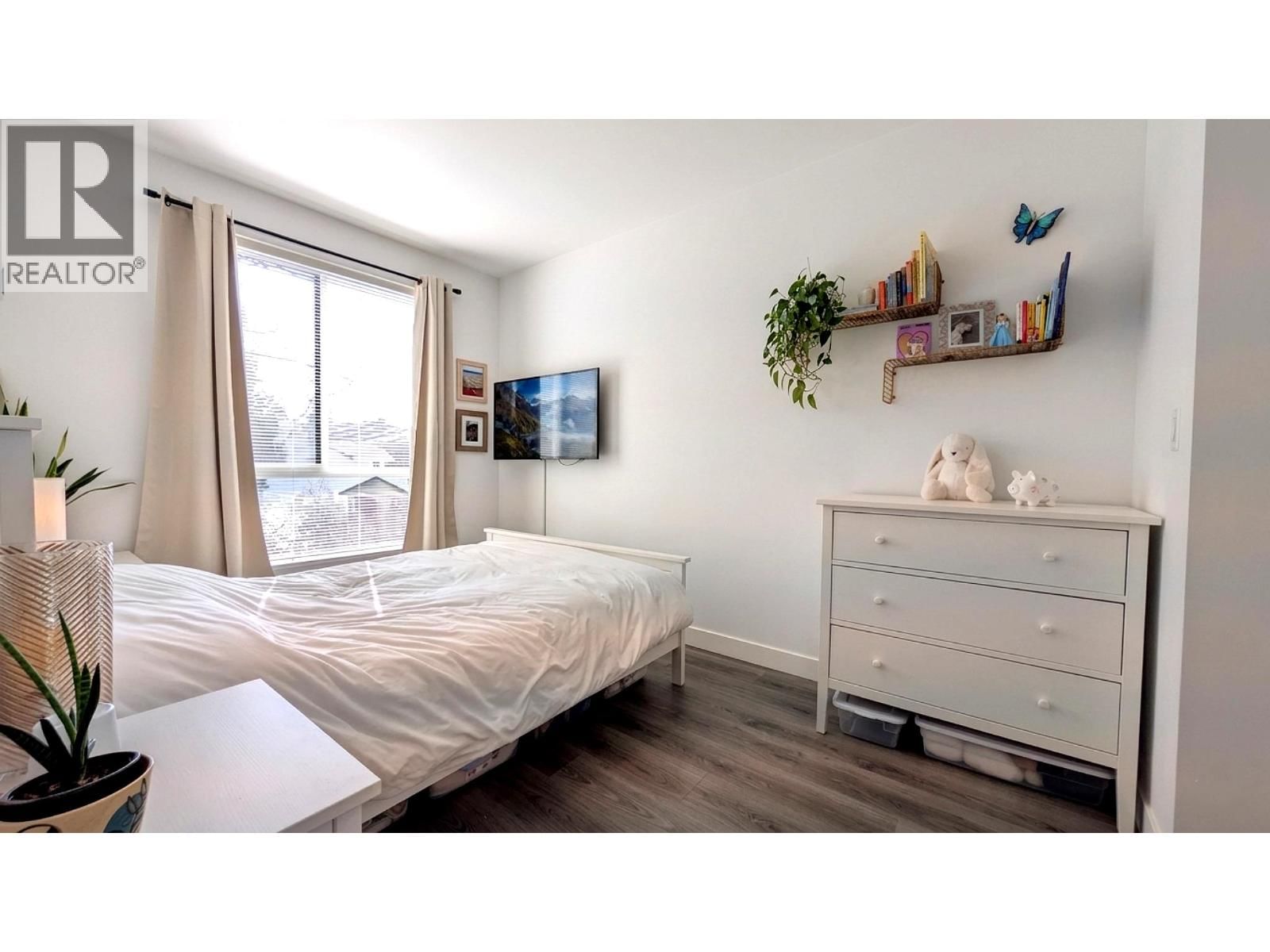 402 - 700 CLARKE ROAD Image 14