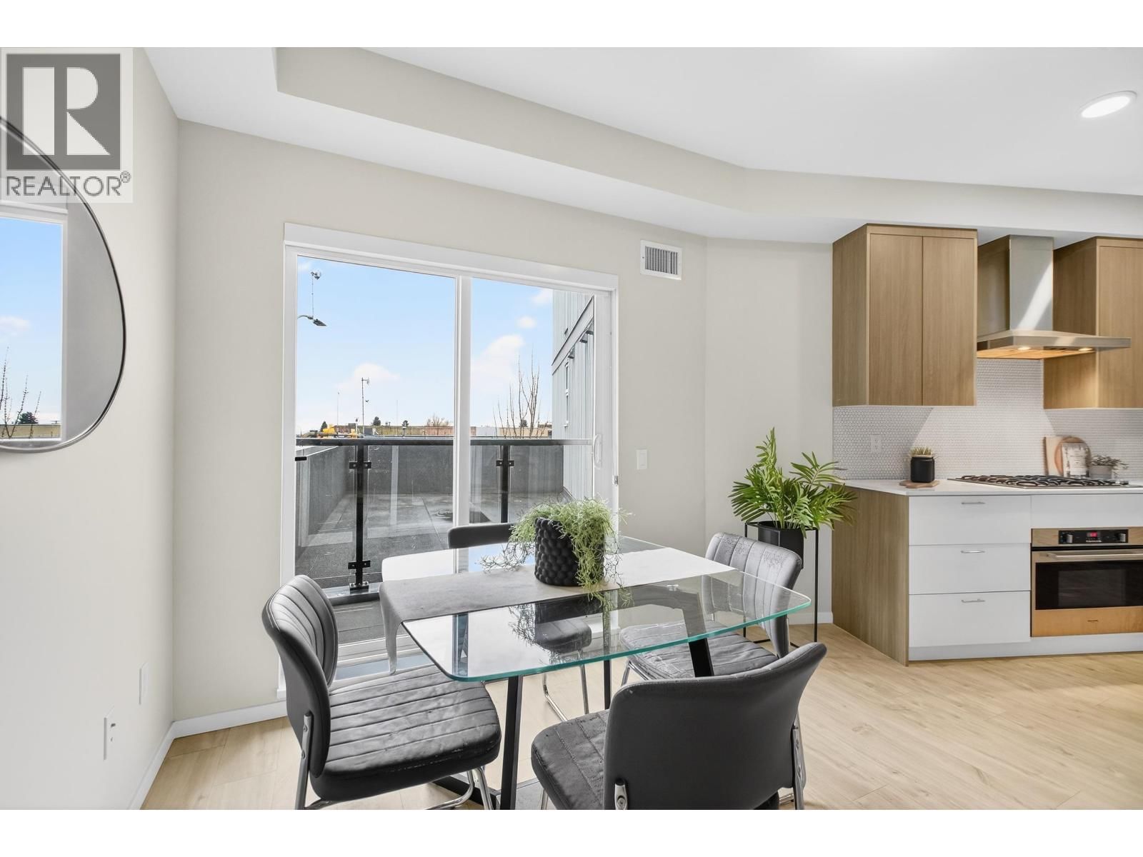 215 - 6283 KINGSWAY AVENUE Image 20