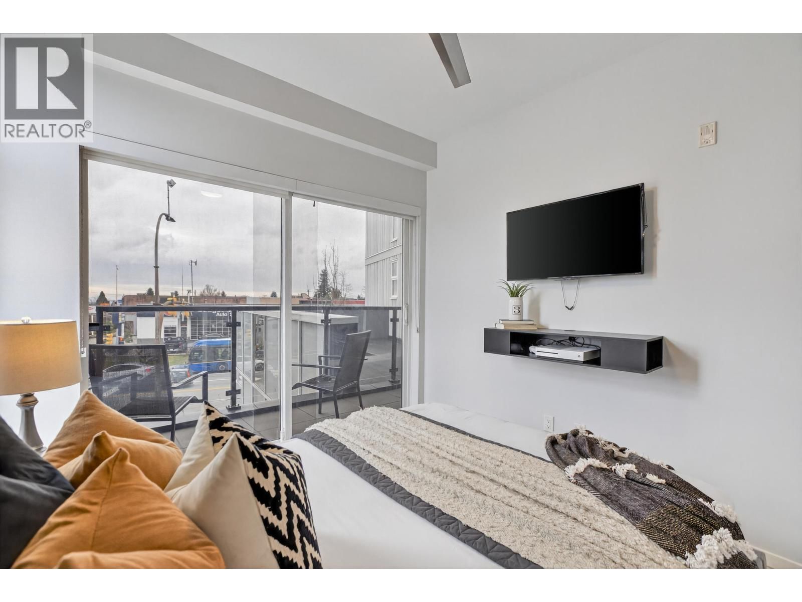 215 - 6283 KINGSWAY AVENUE Image 26