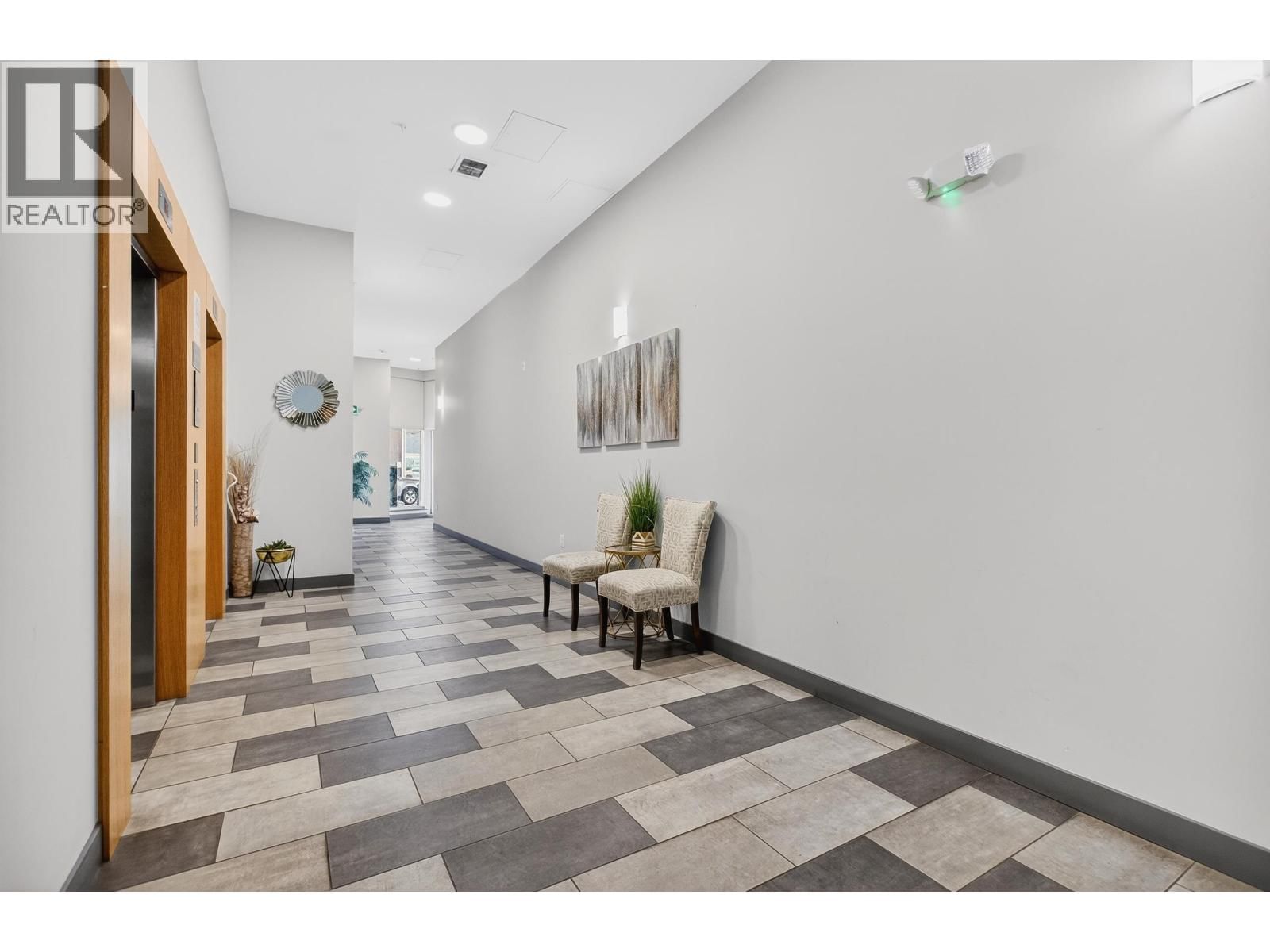 215 - 6283 KINGSWAY AVENUE Image 6