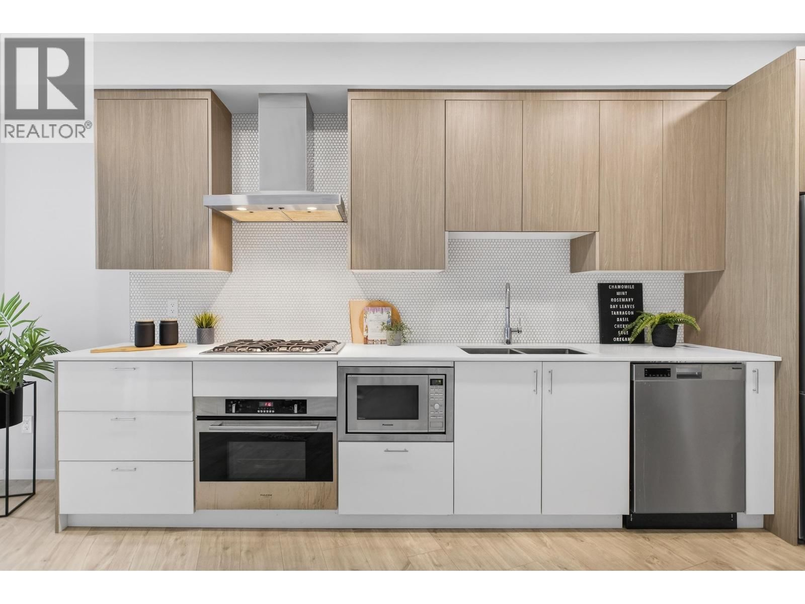 215 - 6283 KINGSWAY AVENUE Image 7