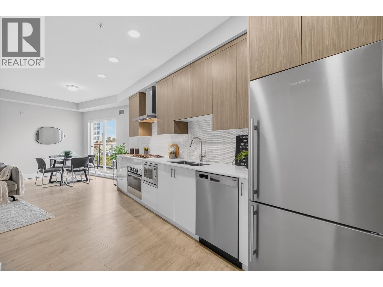 215 - 6283 KINGSWAY AVENUE Image 9