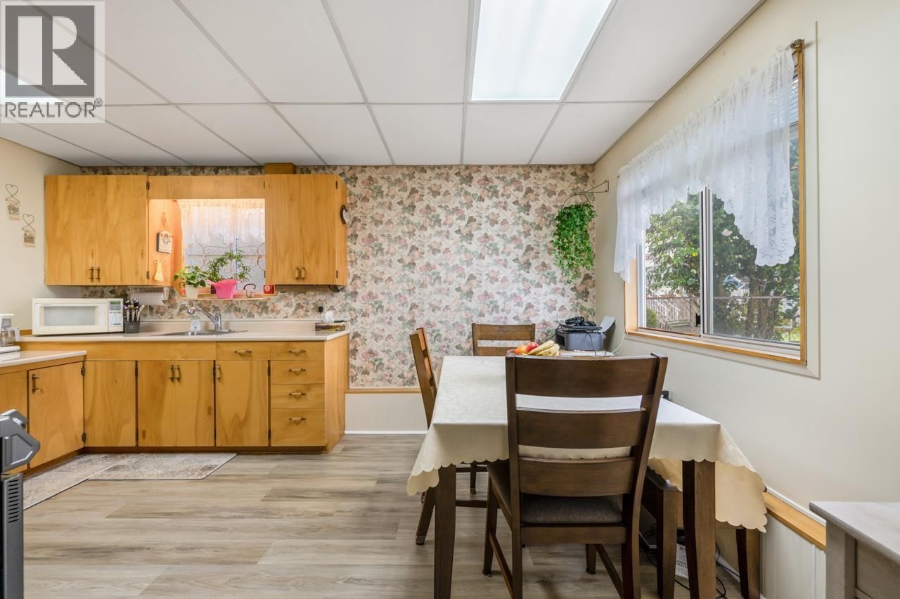 3524 TANNER STREET Image 8