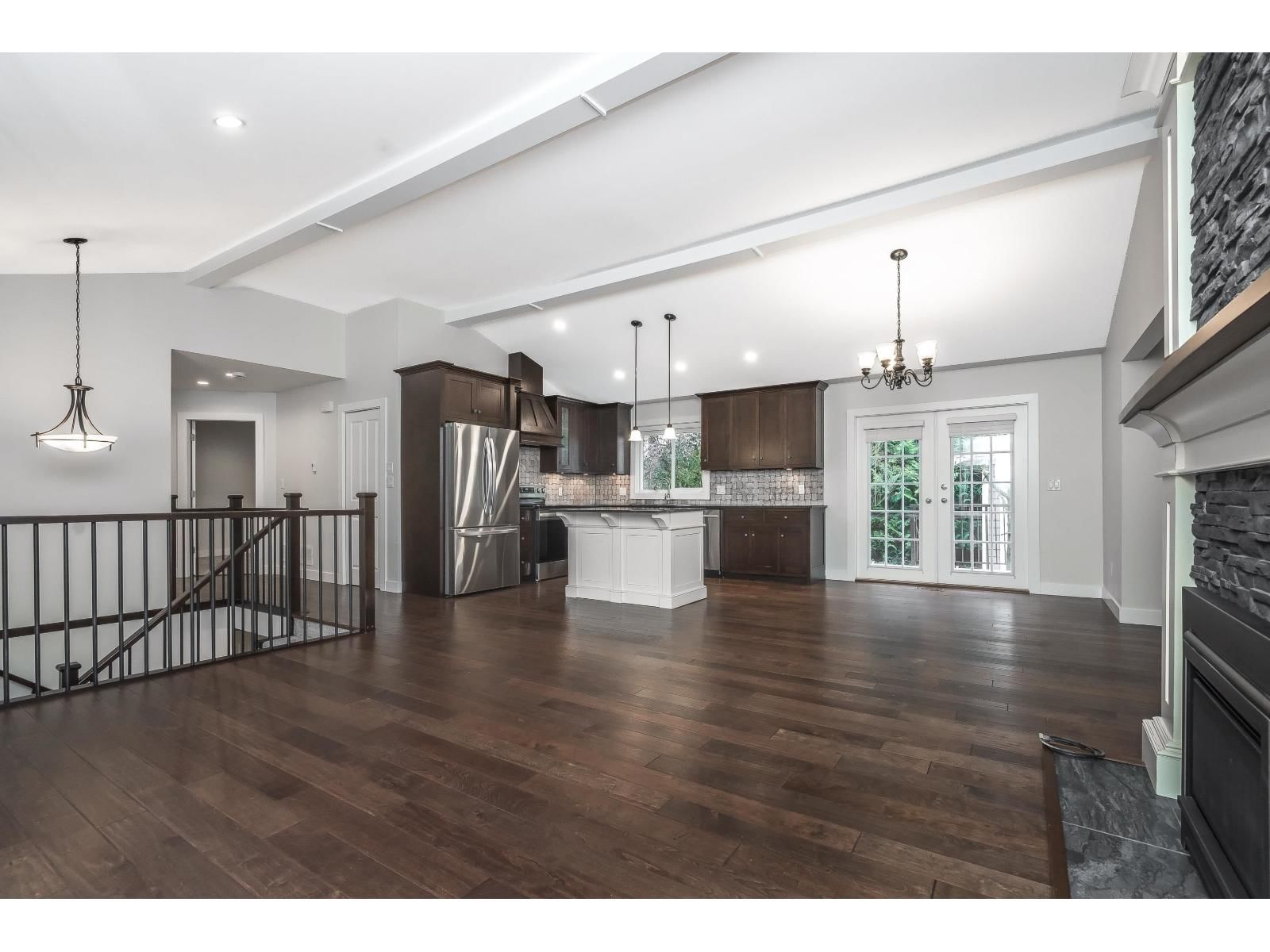 20468 43 AVENUE Image 8