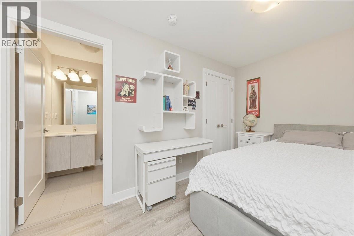 210 5TH STREET Image 30