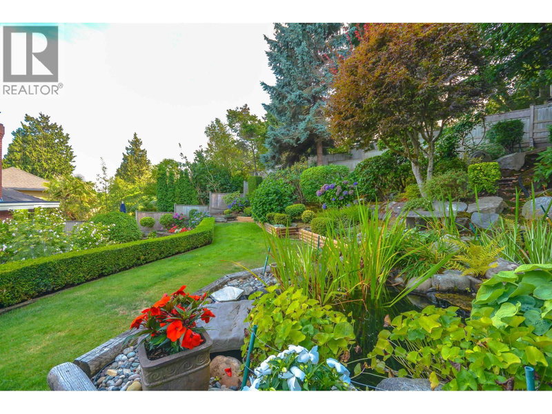 4704 STAHAKEN Place, Tsawwassen, V4M4B3 | Image 2