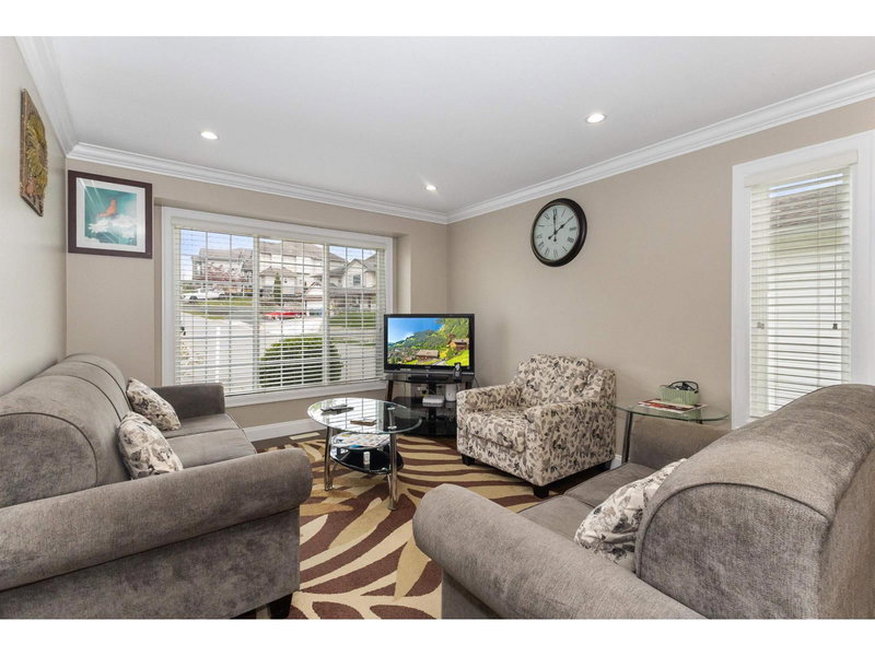 3345 SISKIN Drive, Abbotsford, V2T6T4 | Image 2