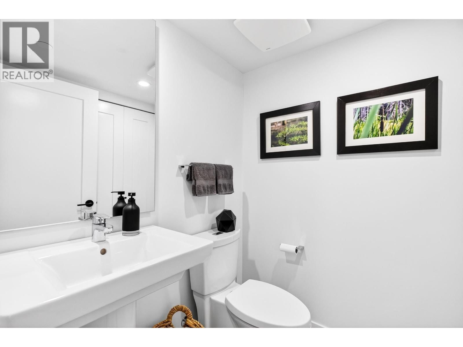 10 - 4716 ORCA WAY Image 26