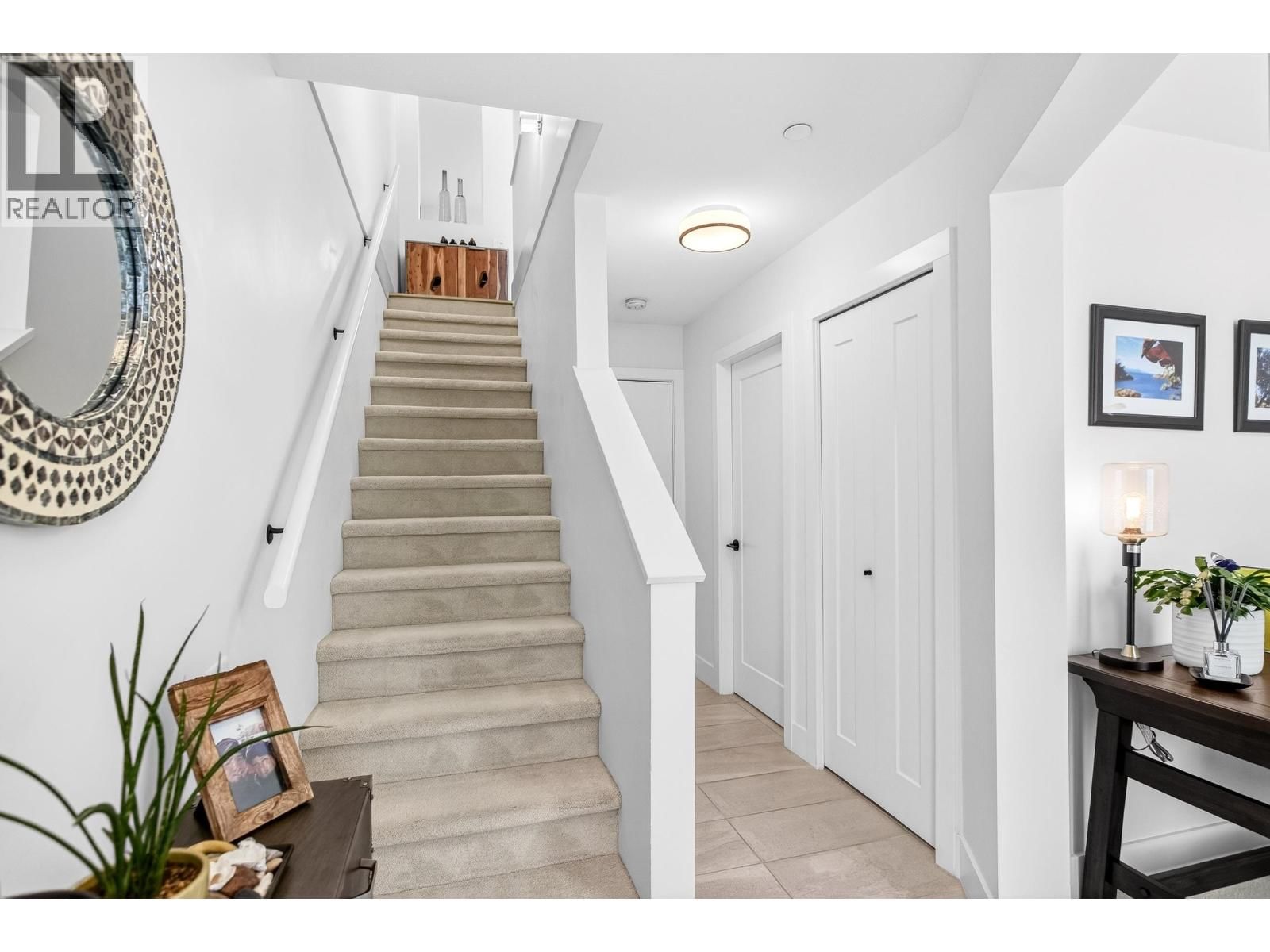 10 - 4716 ORCA WAY Image 3