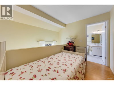 2736 ATLIN Place | Coquitlam British Columbia | Slide Image Thirteen