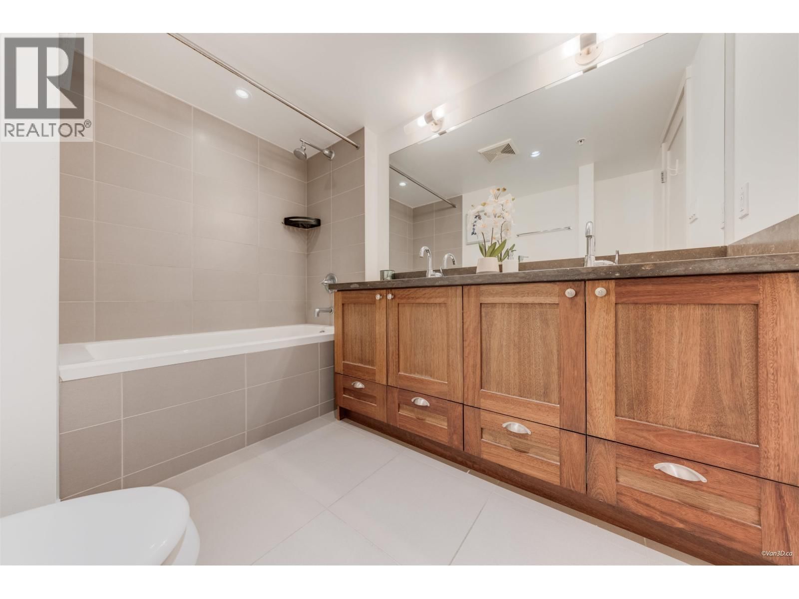 228 - 9373 HEMLOCK DRIVE Image 20