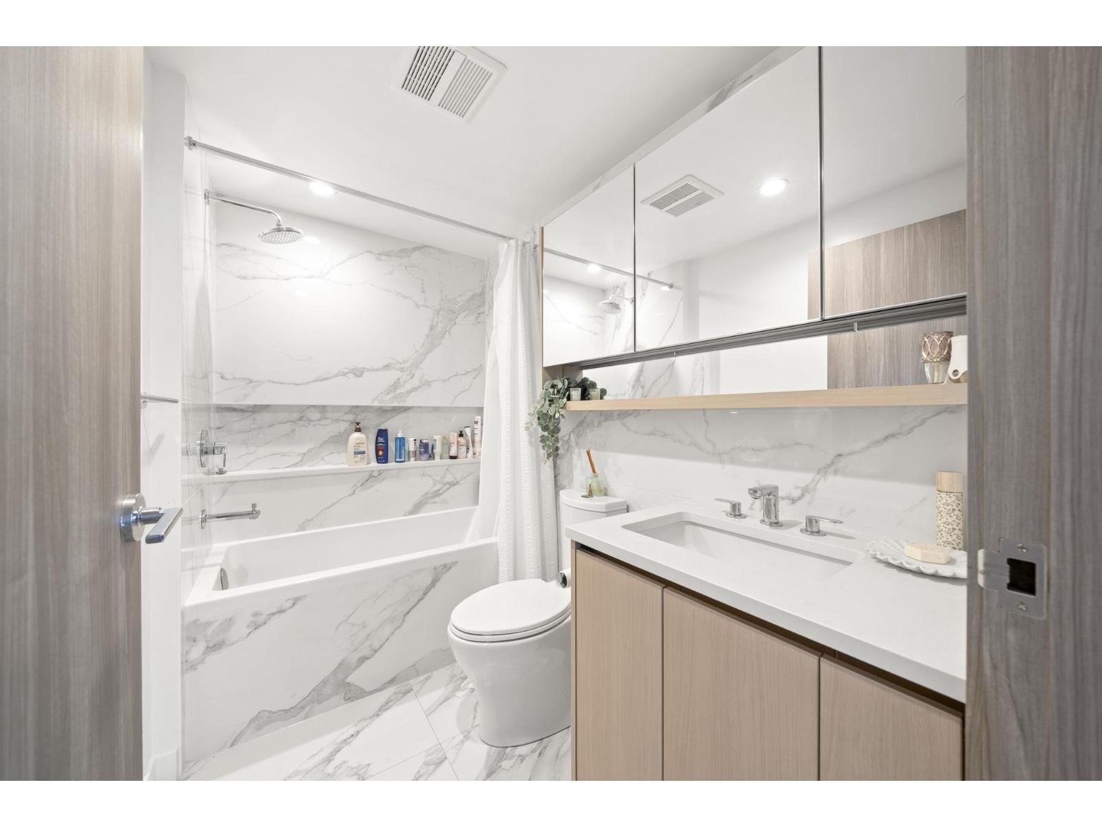 1202 - 13778 100 AVENUE Image 24