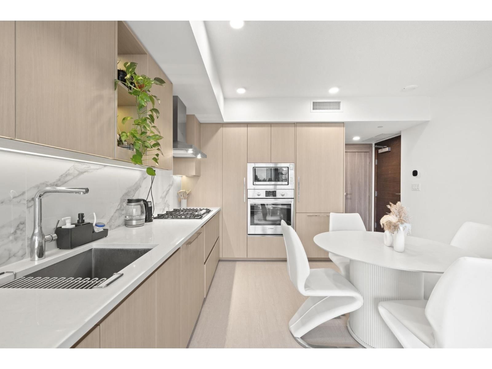 1202 - 13778 100 AVENUE Image 7