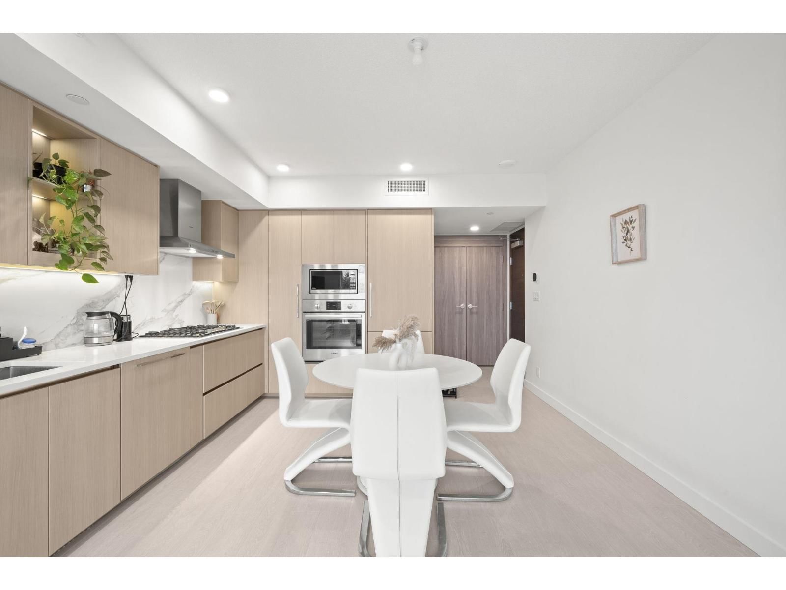 1202 - 13778 100 AVENUE Image 8