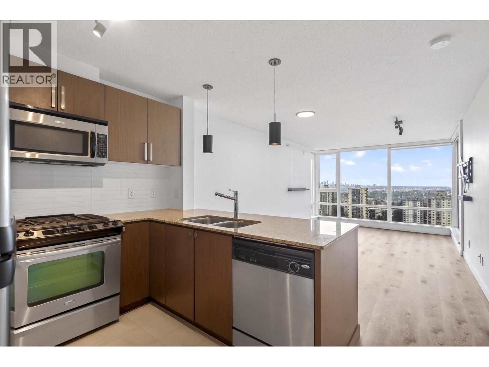 2203 - 9868 CAMERON STREET Image 5