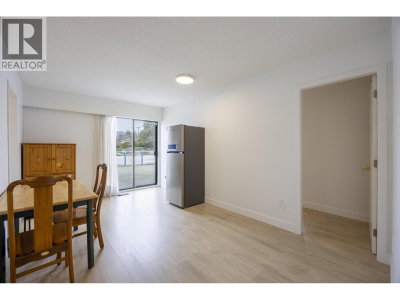 1277 HOLDOM Avenue | Burnaby British Columbia | Slide Image Fifteen