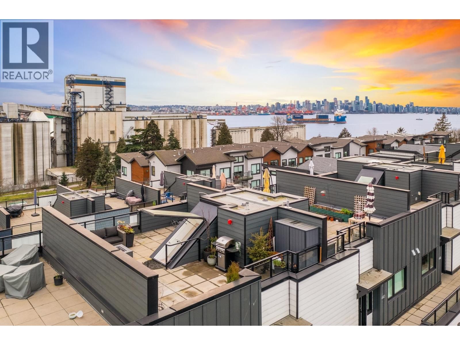 444 - 545 2ND STREET Image 2