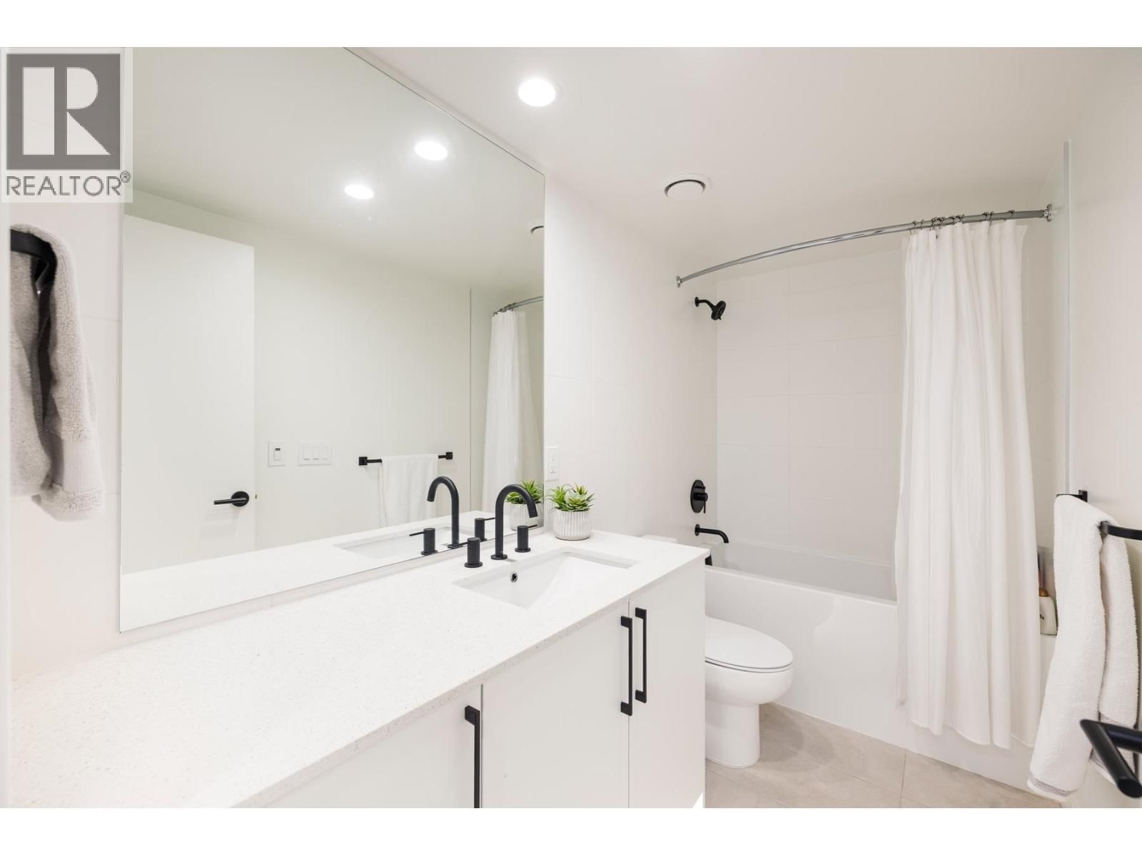 444 - 545 2ND STREET Image 20