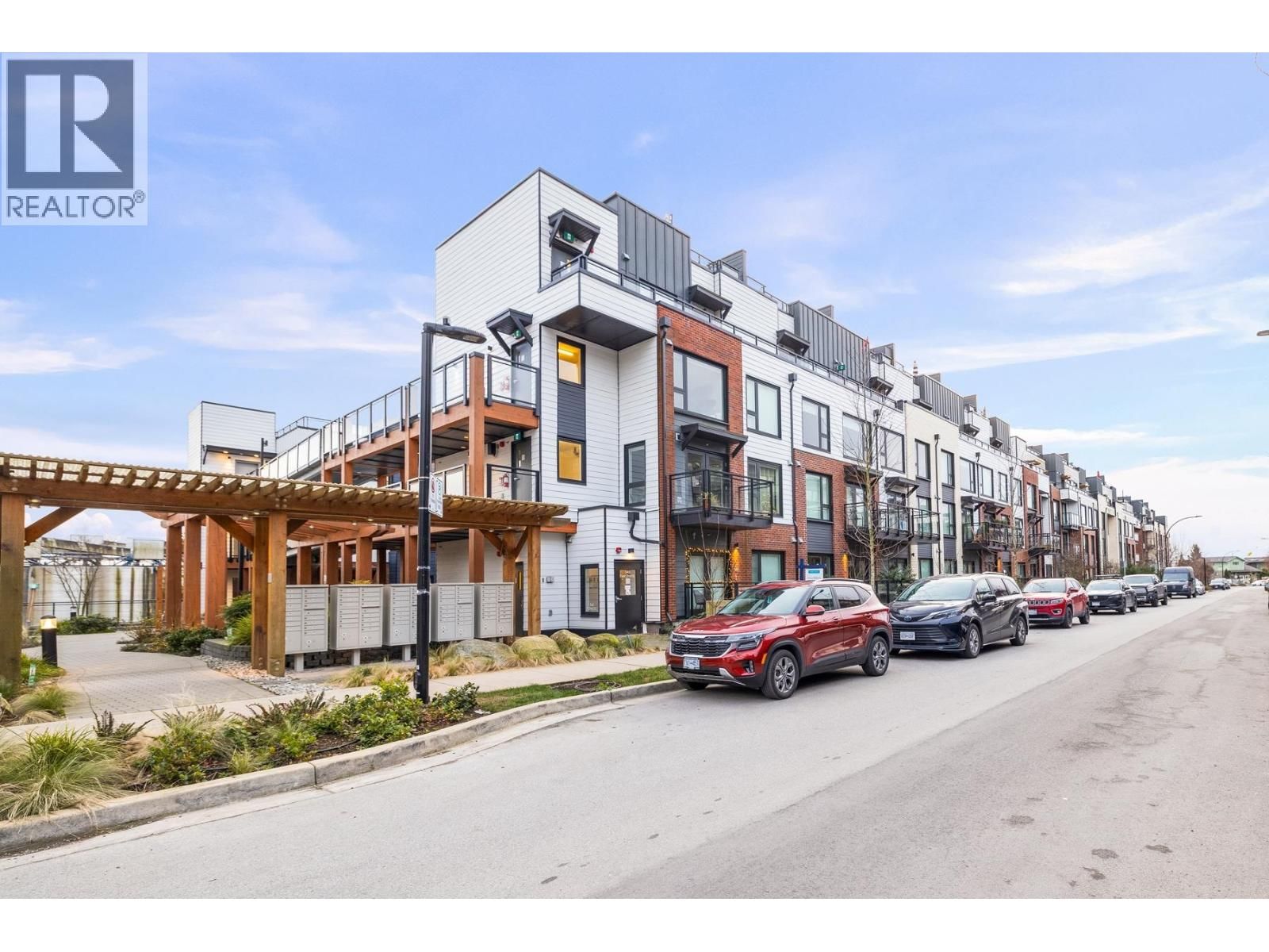 444 - 545 2ND STREET Image 39