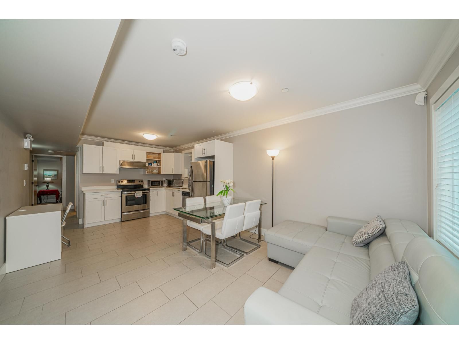 15807 BUENA VISTA AVENUE Image 32