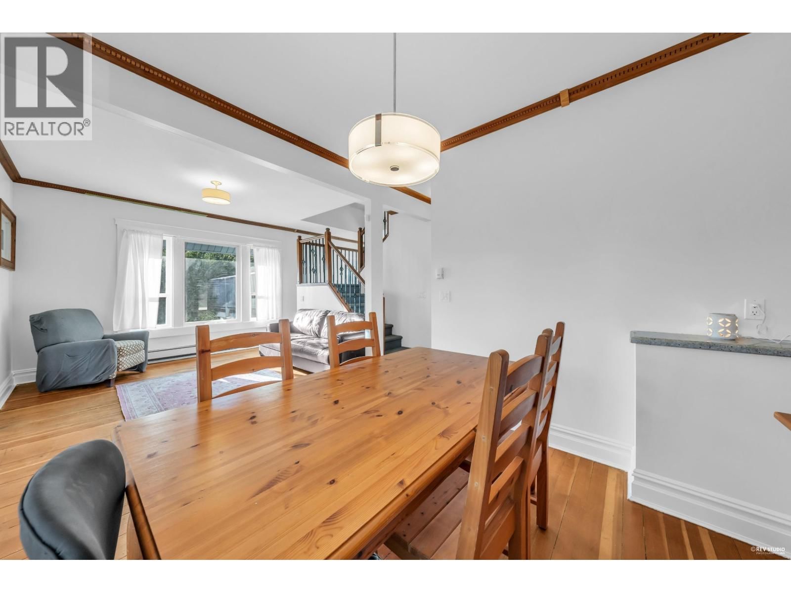 237 SANDRINGHAM AVENUE Image 17