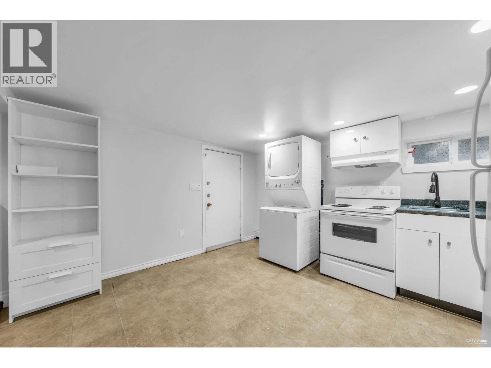 237 SANDRINGHAM AVENUE Image 25