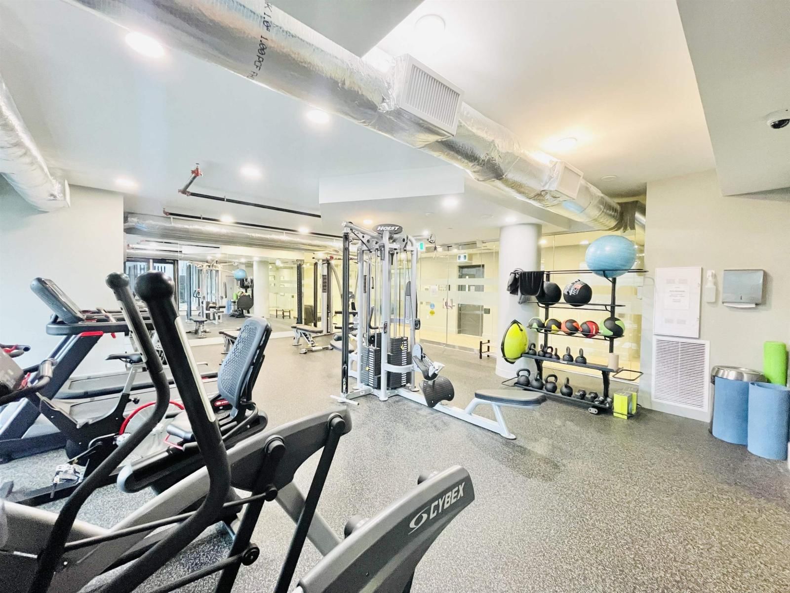 303 - 1588 JOHNSTON ROAD Image 25