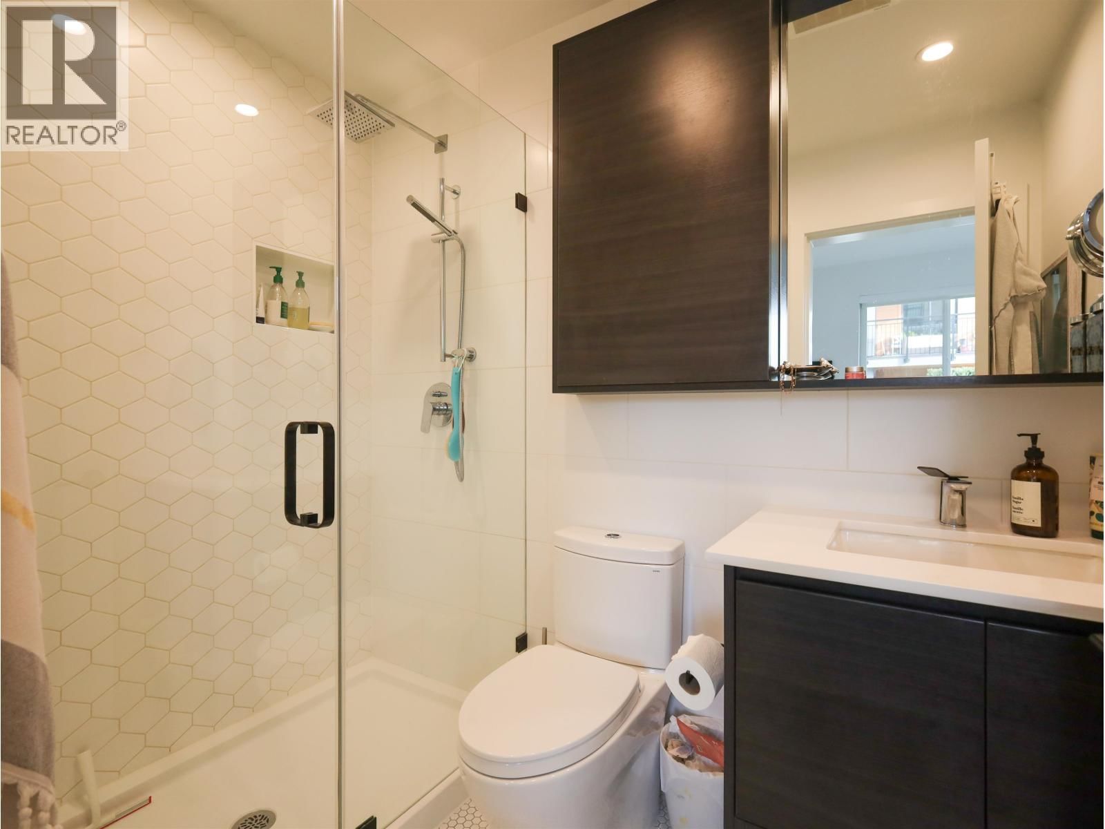 224 - 3131 MURRAY STREET Image 12