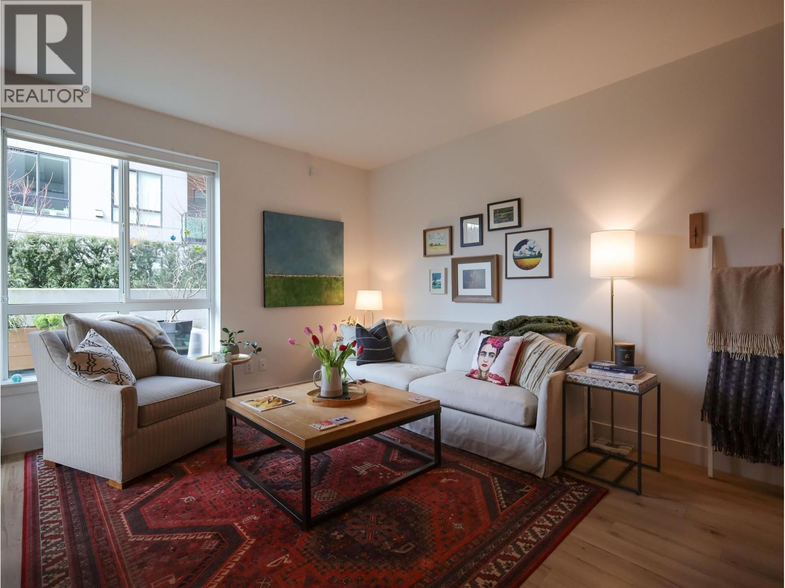 224 - 3131 MURRAY STREET Image 16