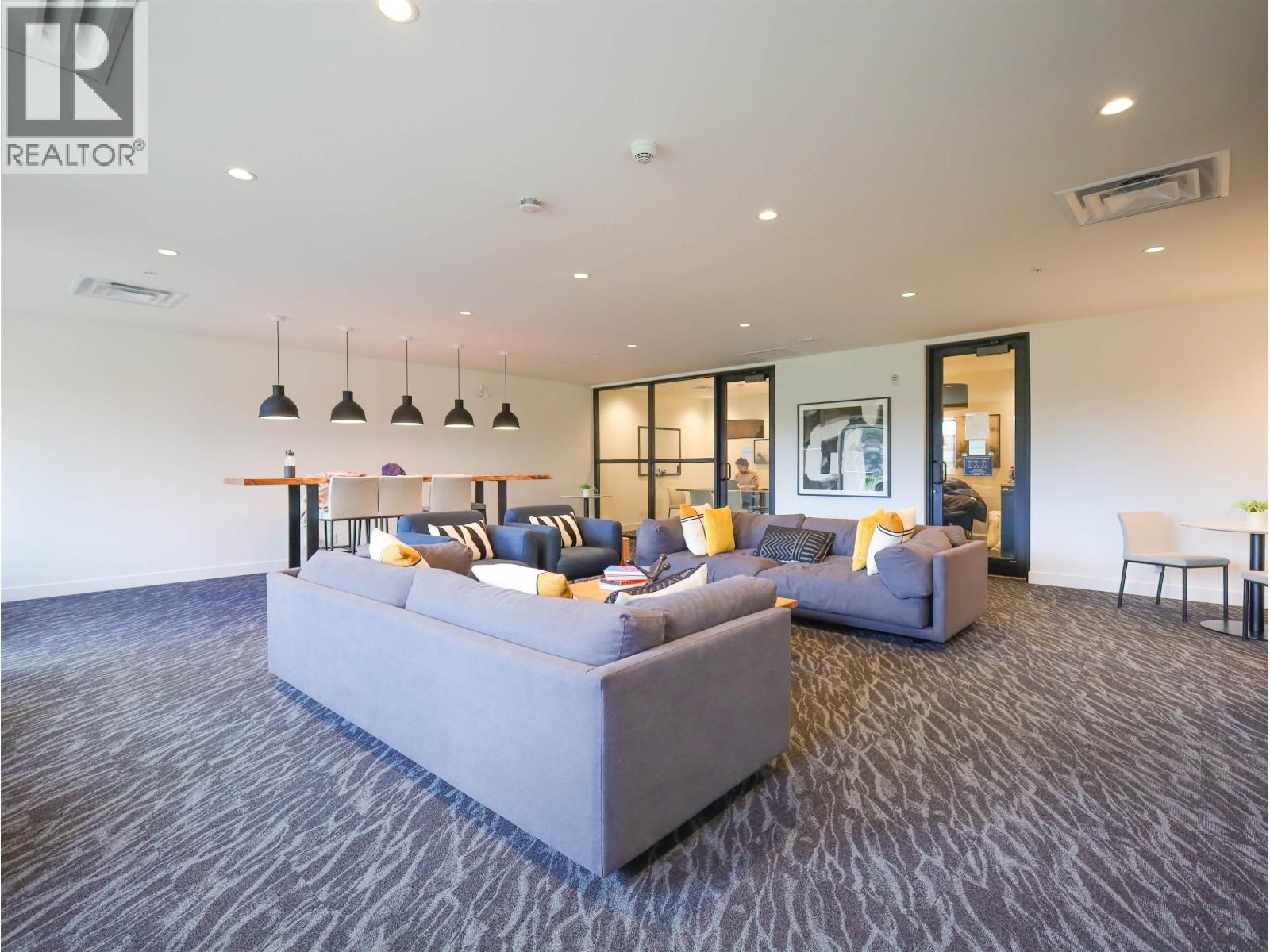 224 - 3131 MURRAY STREET Image 20