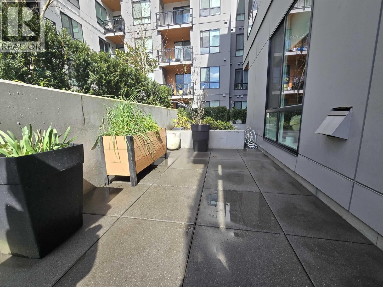 224 - 3131 MURRAY STREET Image 26