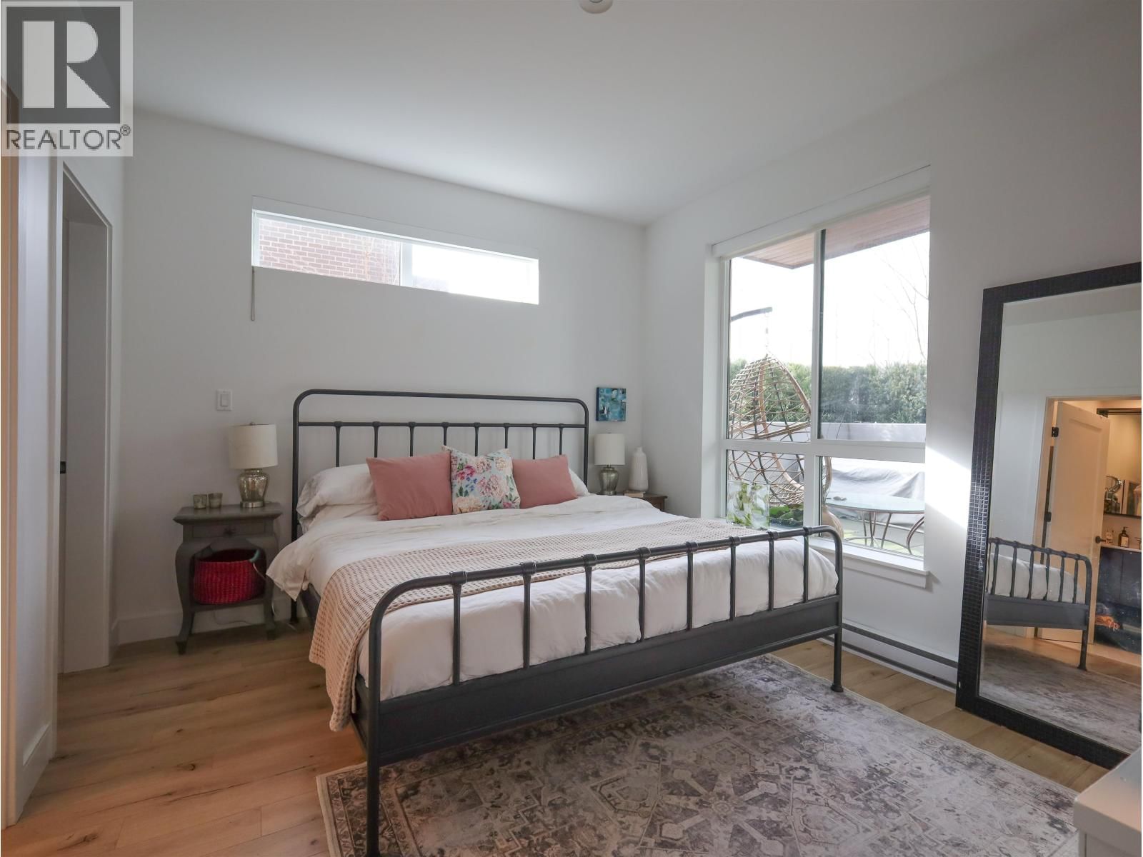 224 - 3131 MURRAY STREET Image 9