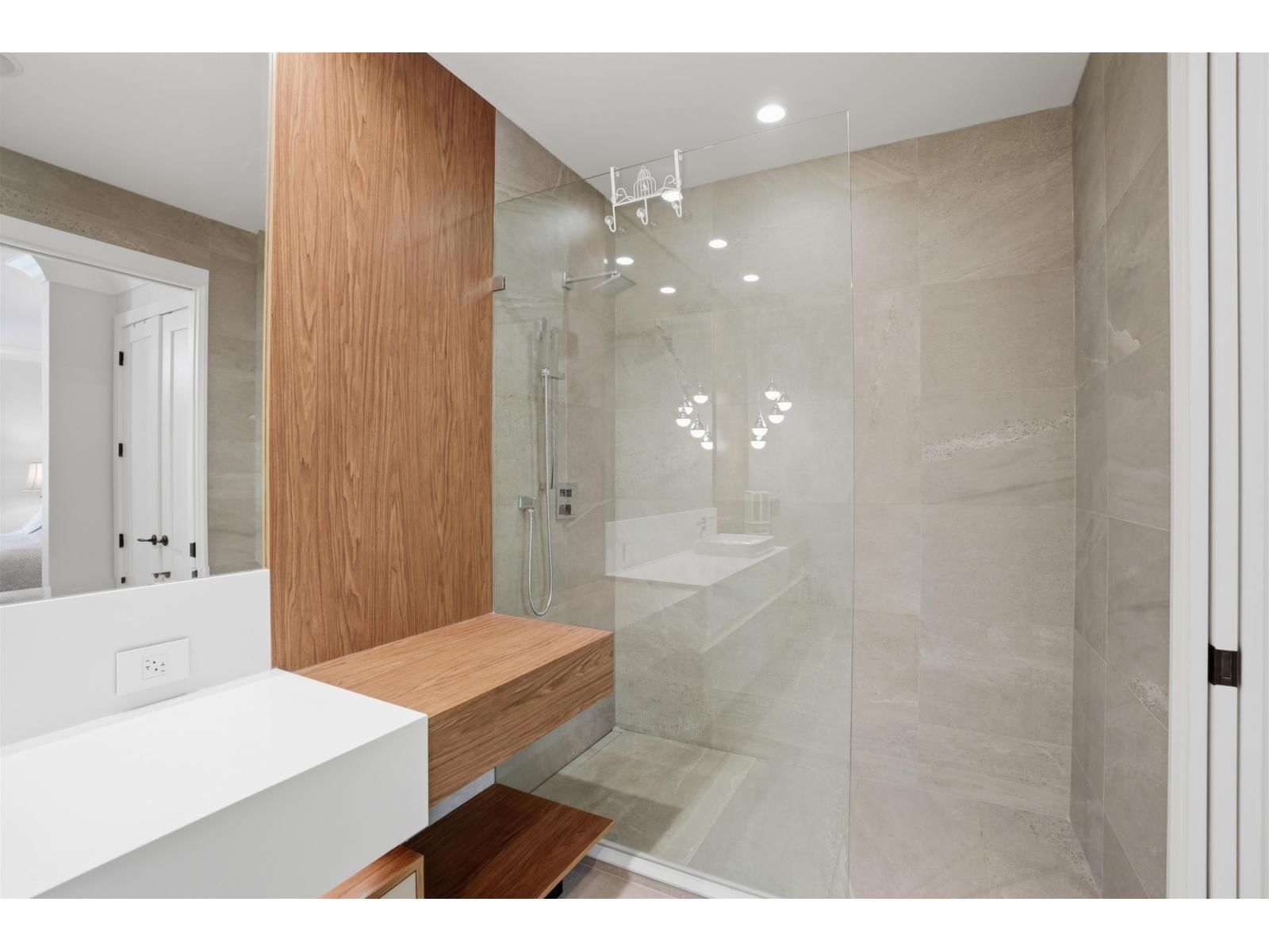 14 - 3122 160TH STREET Image 21