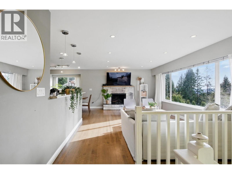 4938 REDONDA Drive, North Vancouver, V7R3J9 | Image 2