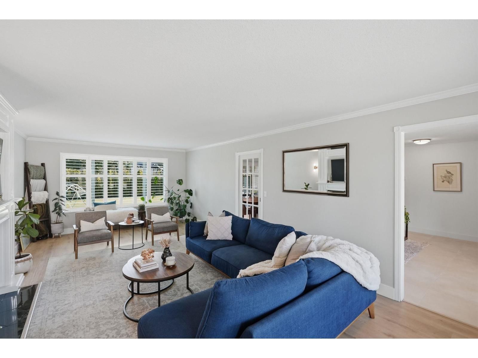 5692 247A STREET Image 10