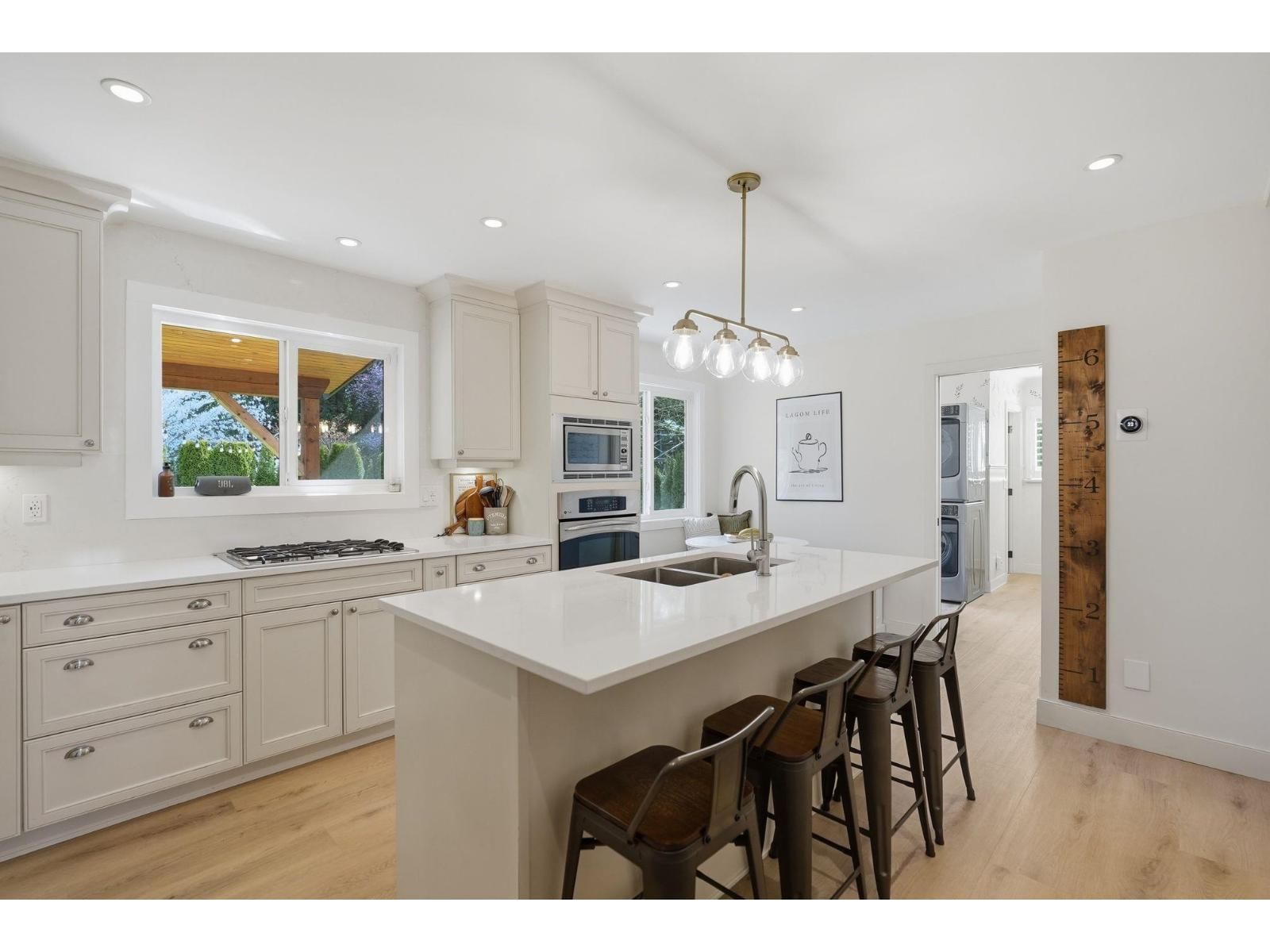 5692 247A STREET Image 12