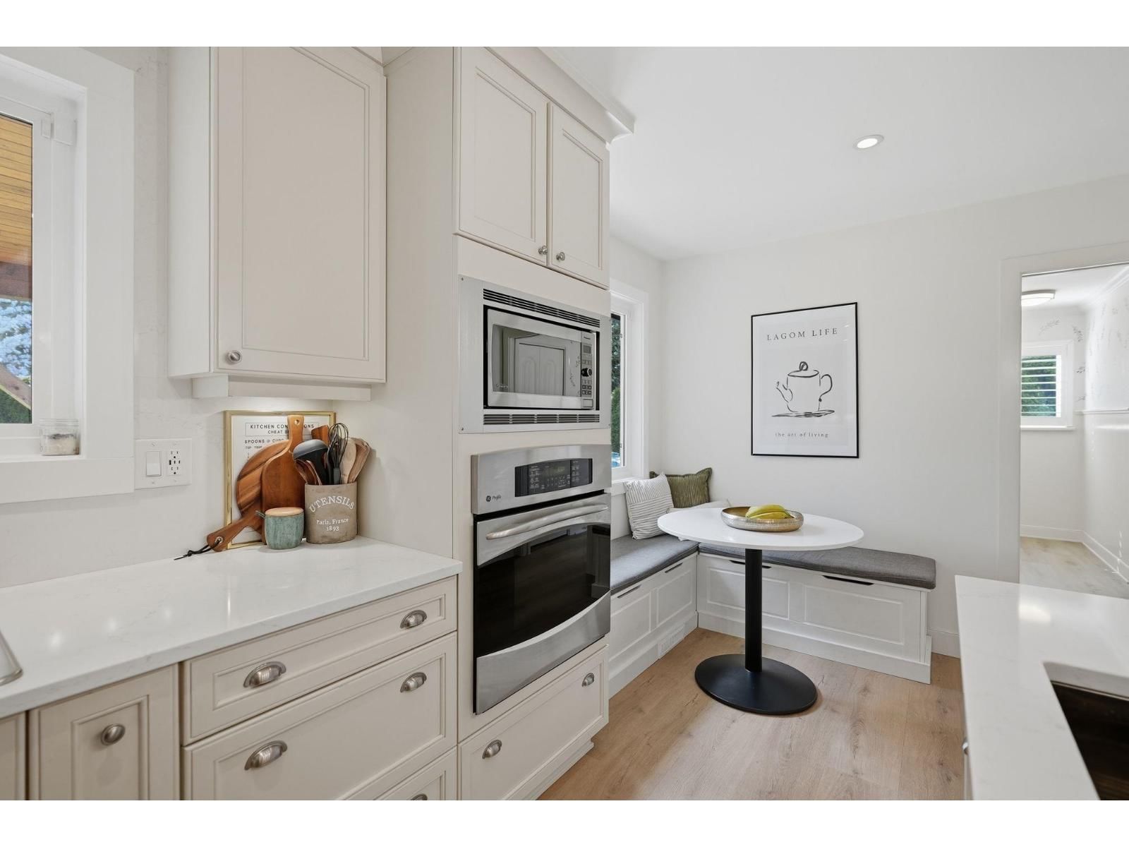 5692 247A STREET Image 17