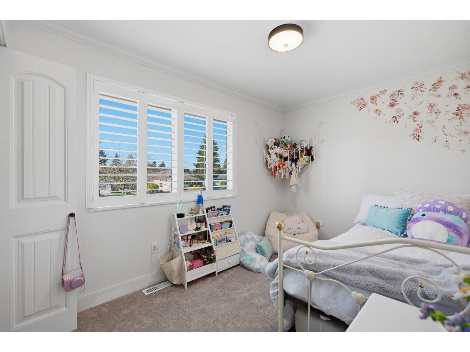 5692 247A STREET Image 20