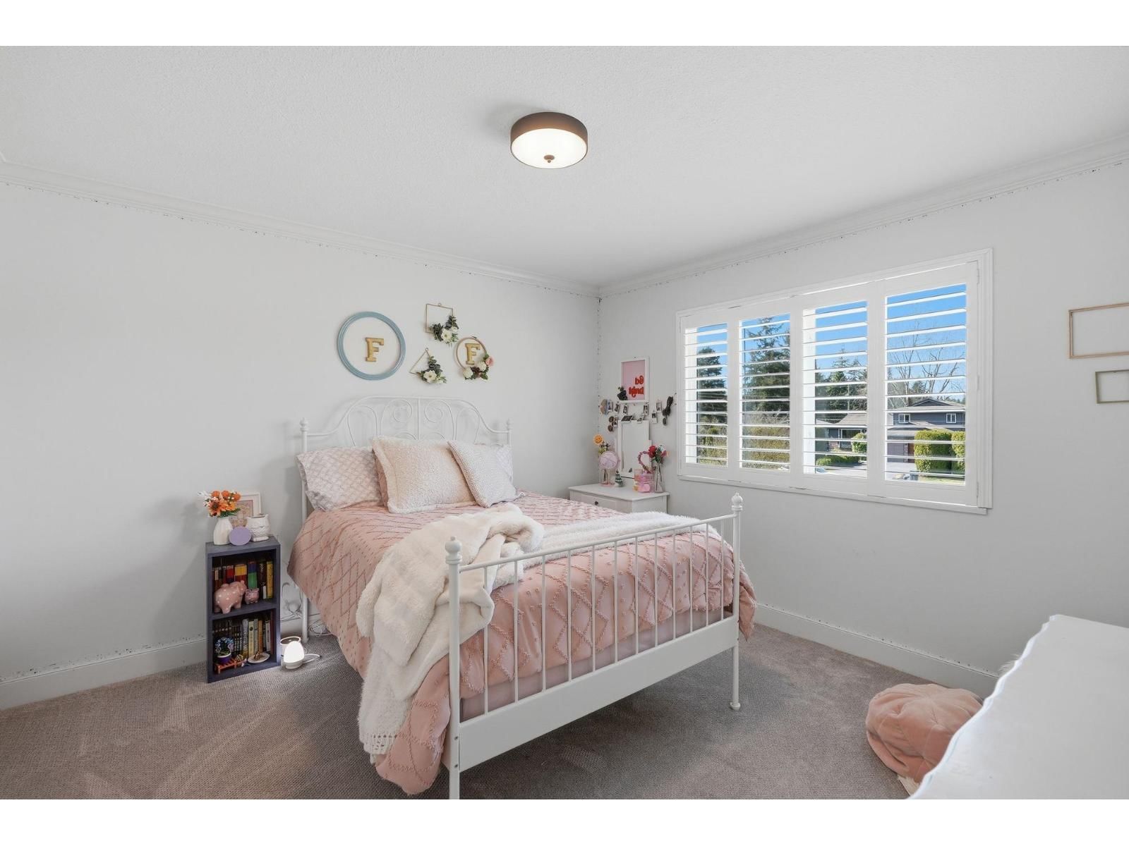 5692 247A STREET Image 21