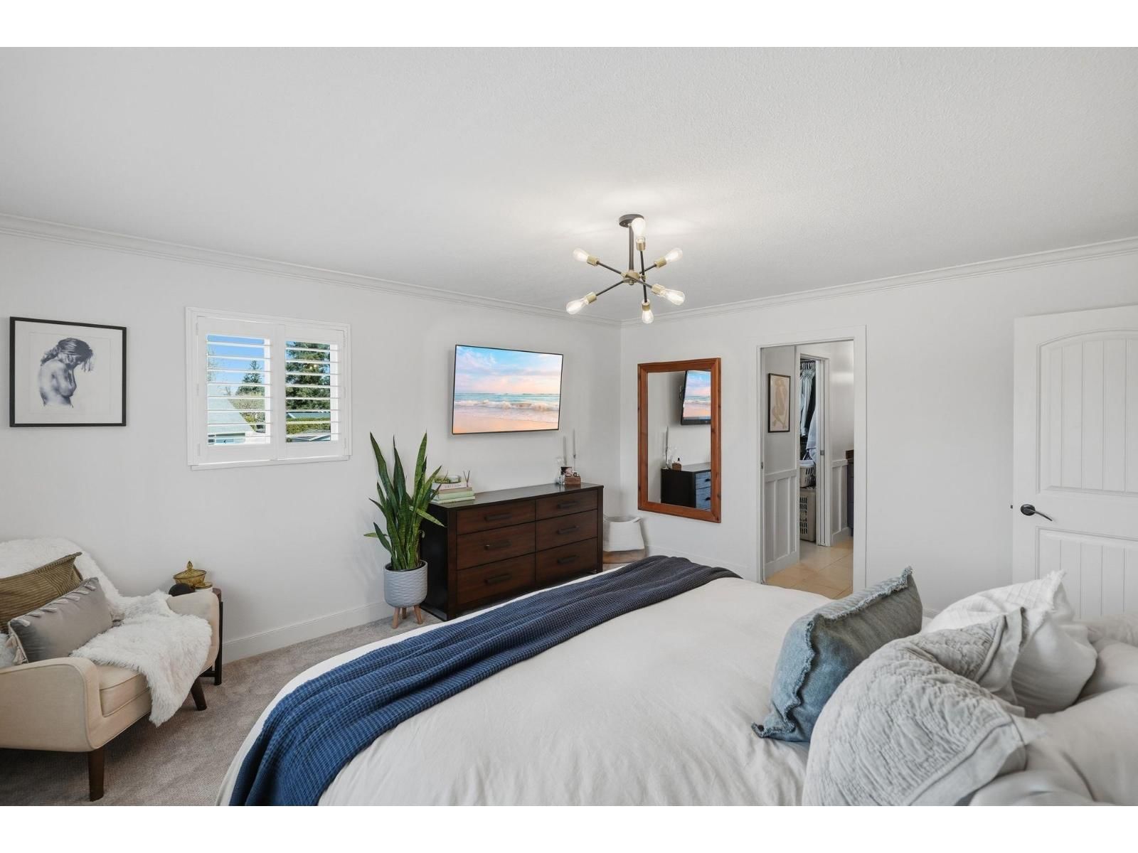 5692 247A STREET Image 25