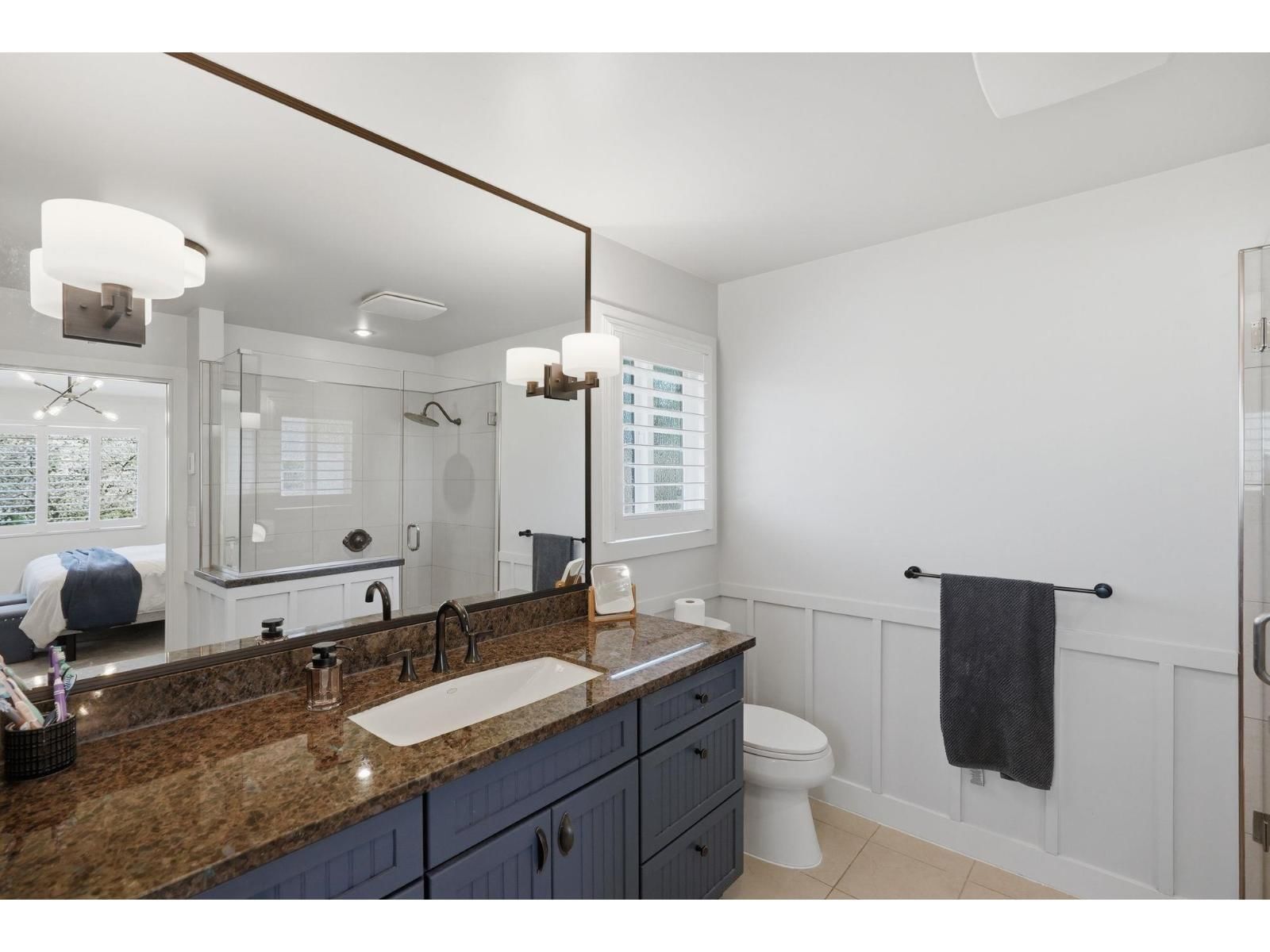 5692 247A STREET Image 28