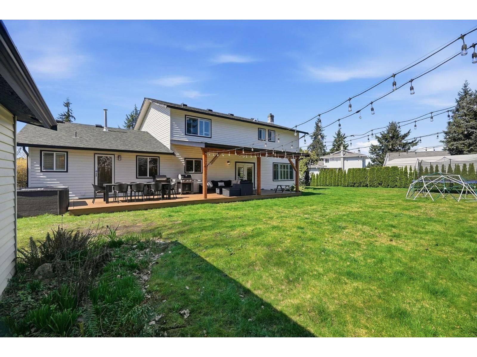 5692 247A STREET Image 32