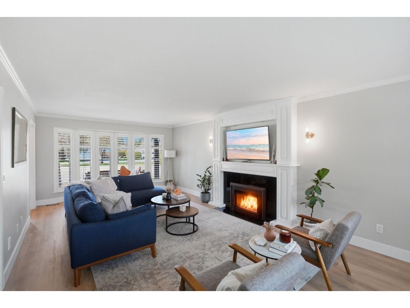 5692 247A STREET Image 8