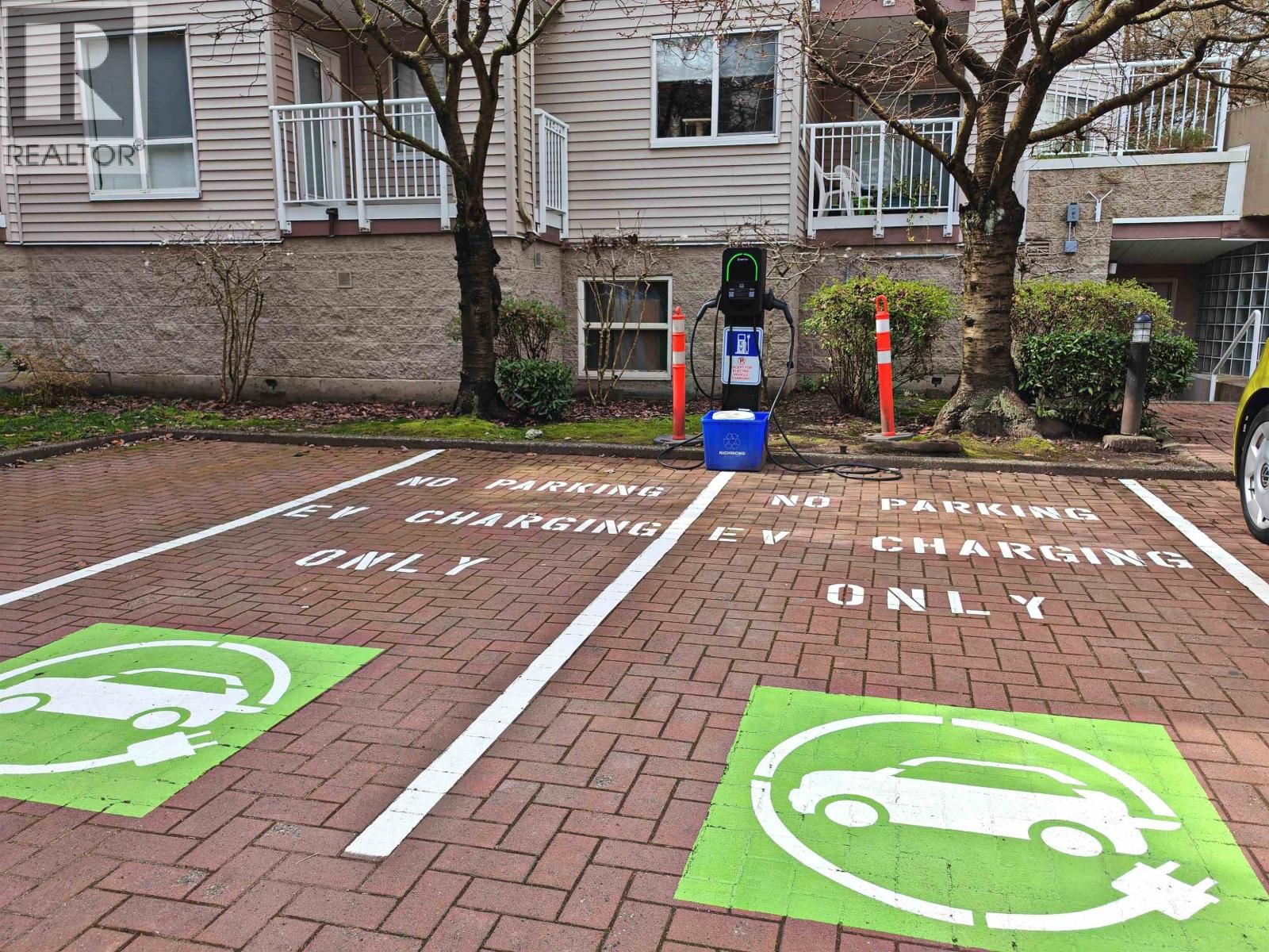 235 - 7451 MOFFATT ROAD Image 20