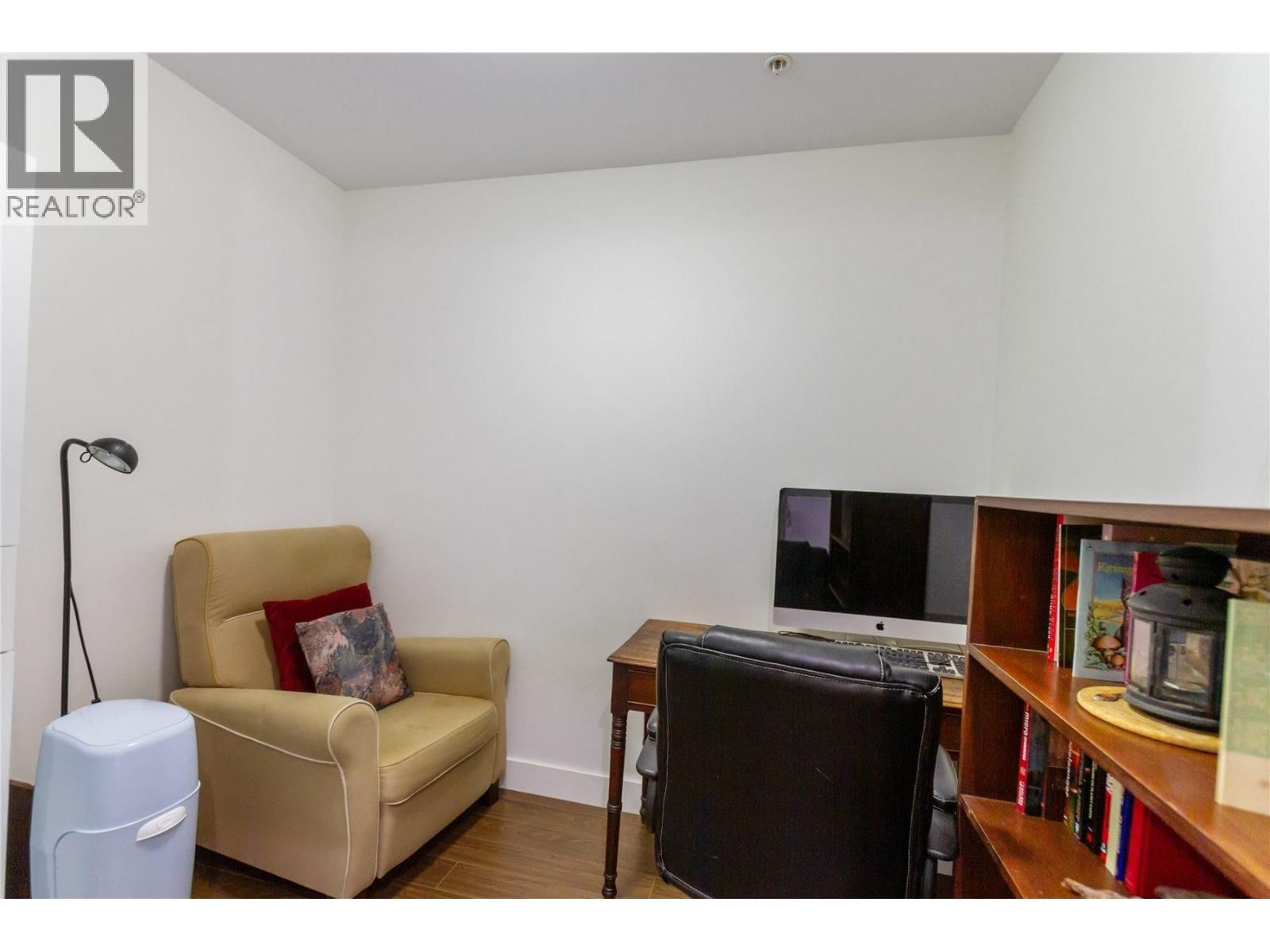 101 - 9150 UNIVERSITY HIGH STREET Image 17